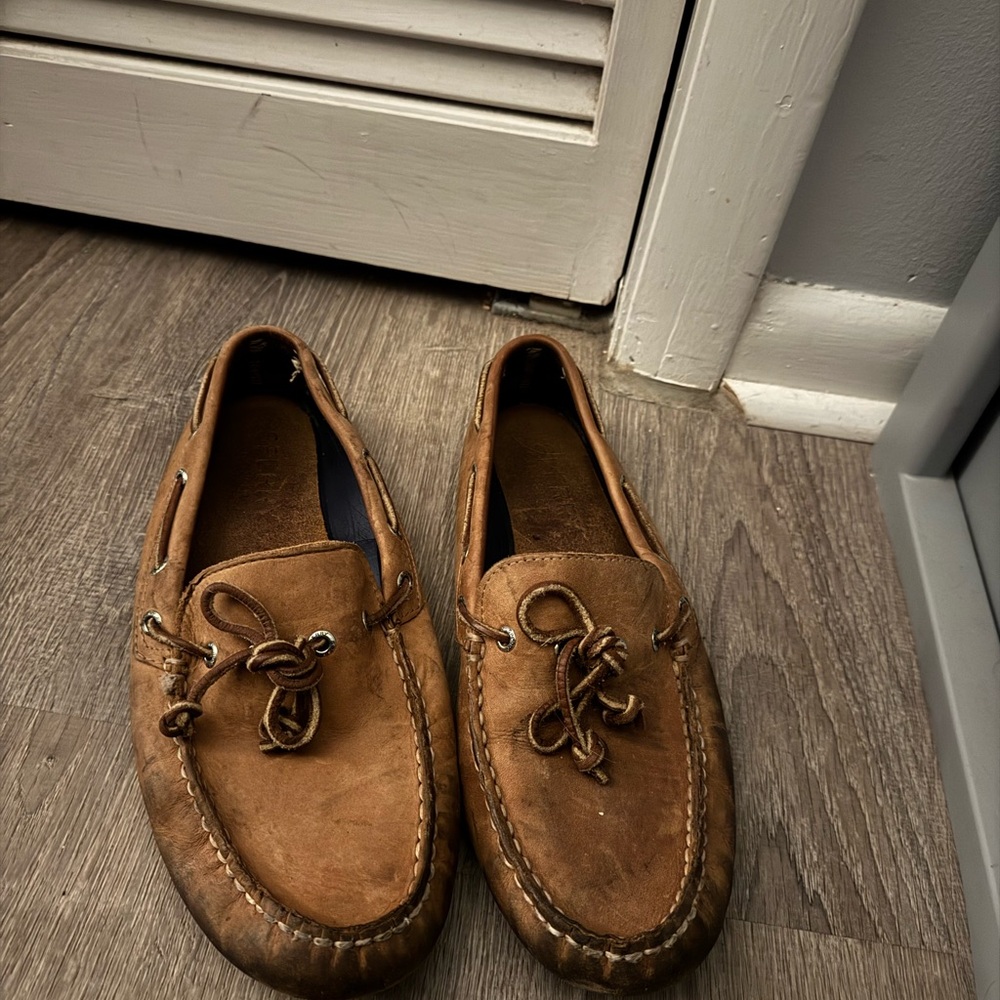 Sperry Brown Boat Shoes with Leather Laces and Moccasin Stitching